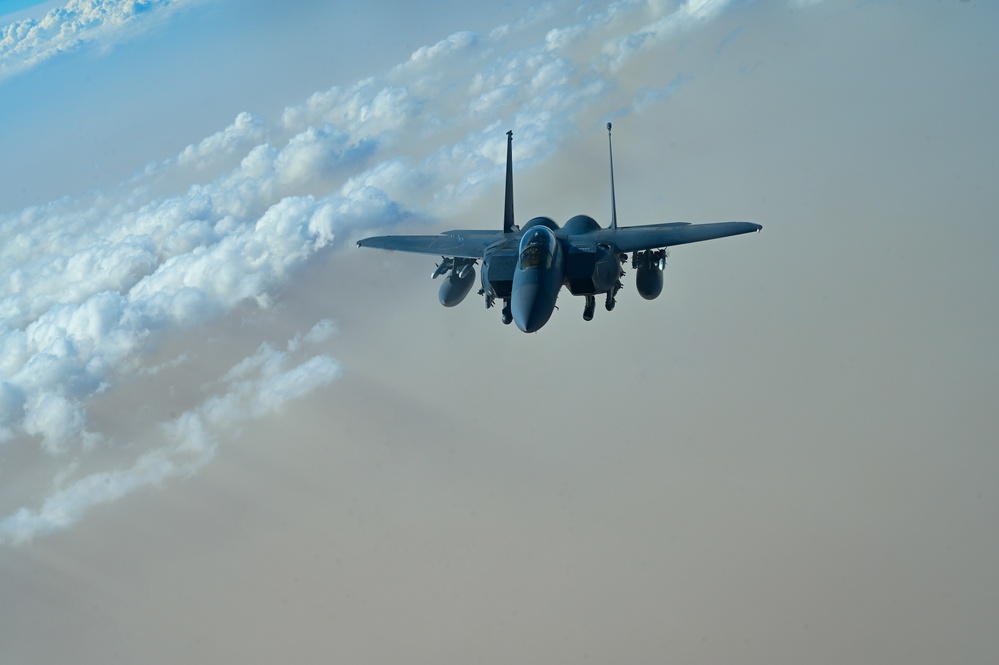 Air Force Investigation Reveals Errors in Emergency Landing of F-15 Fighter Jet